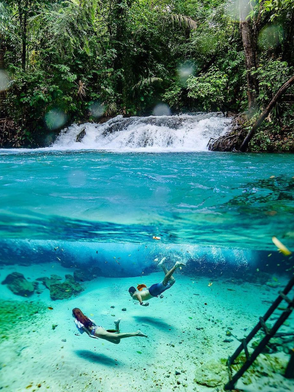 Baignade dans les cascades de Jalapão 