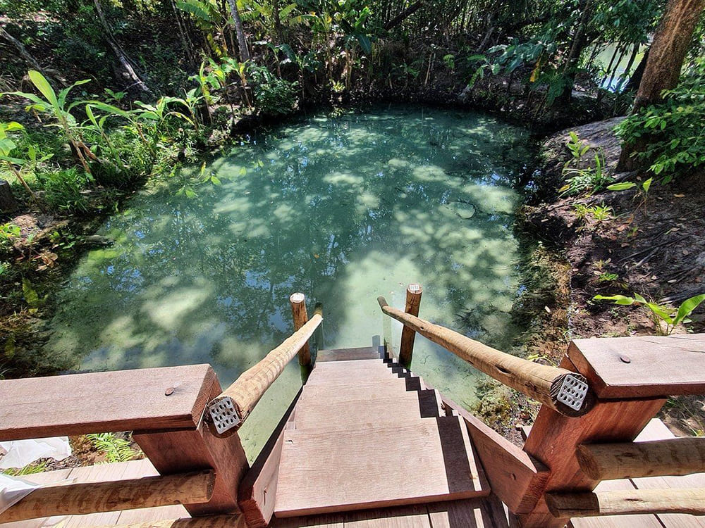 Brazil Jalapão - lagoon bridge