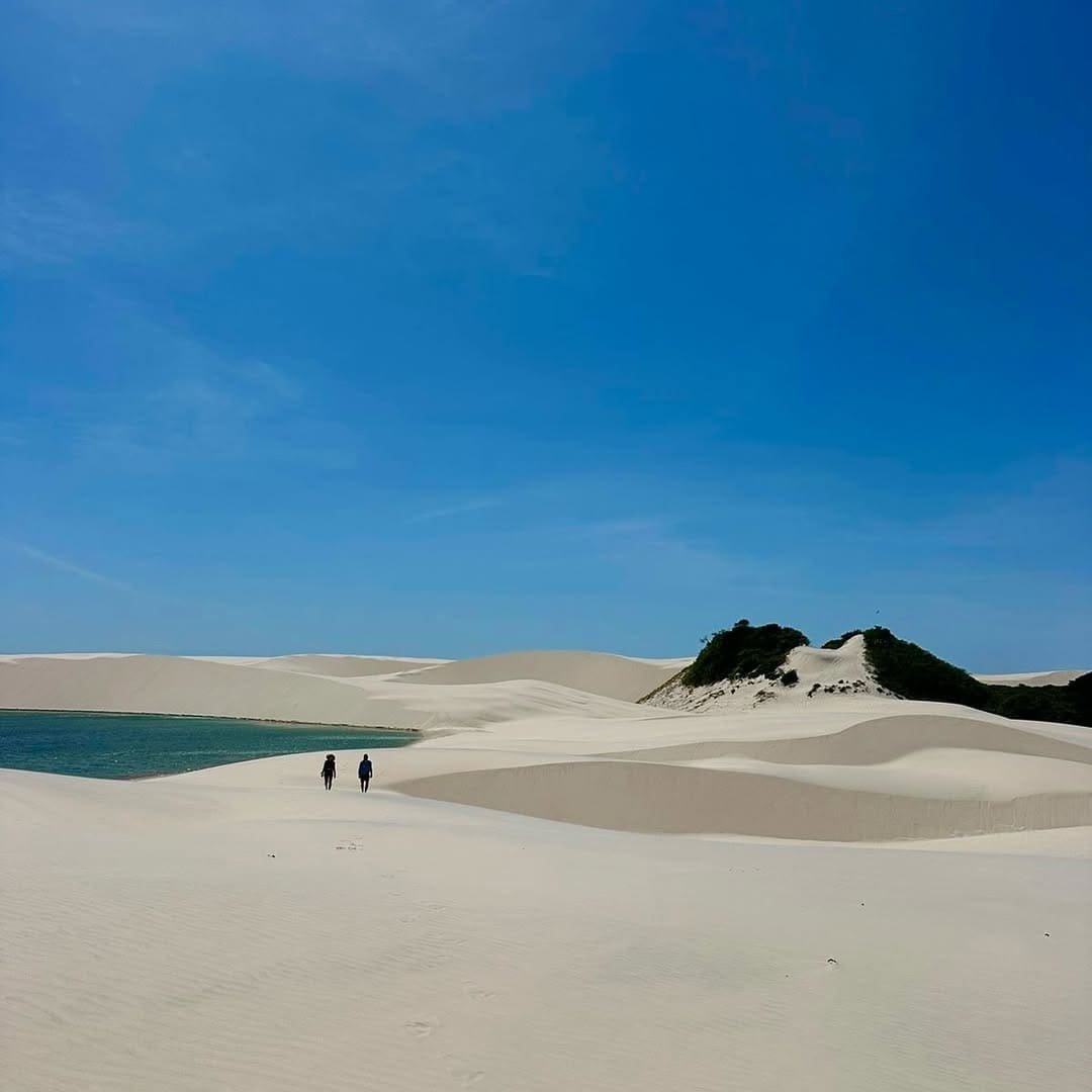Wandelen in de blauwe lagunes van Lençóis Maranhenses